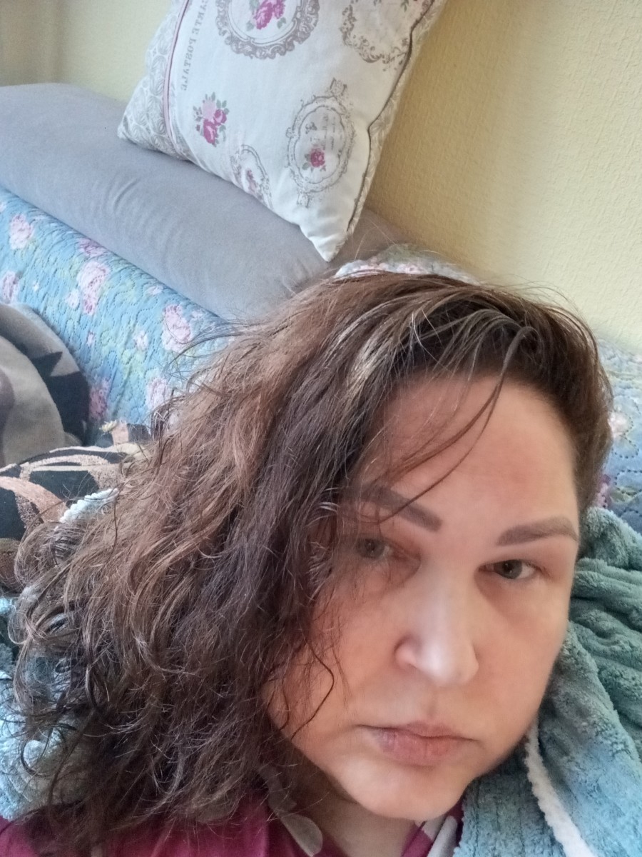 Be makiažo, po vonios prie pora mėnesių.