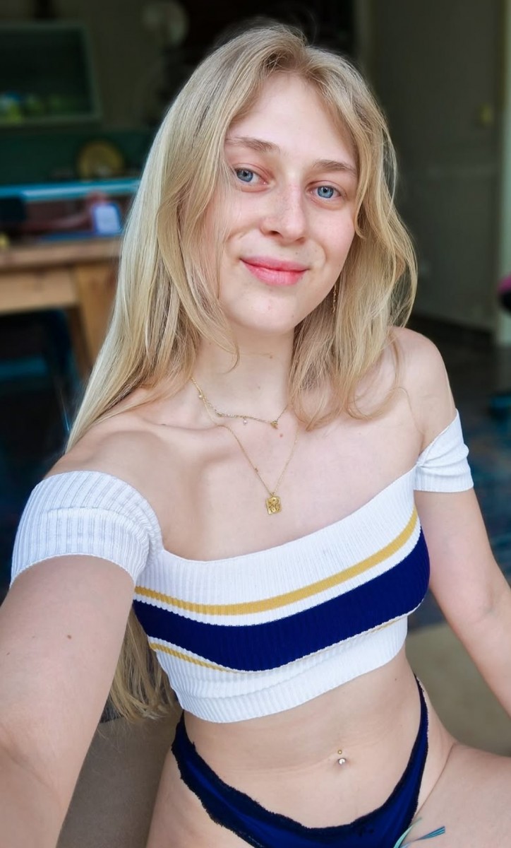 I am an available escort girl. Write to me on Telegram @katia4587