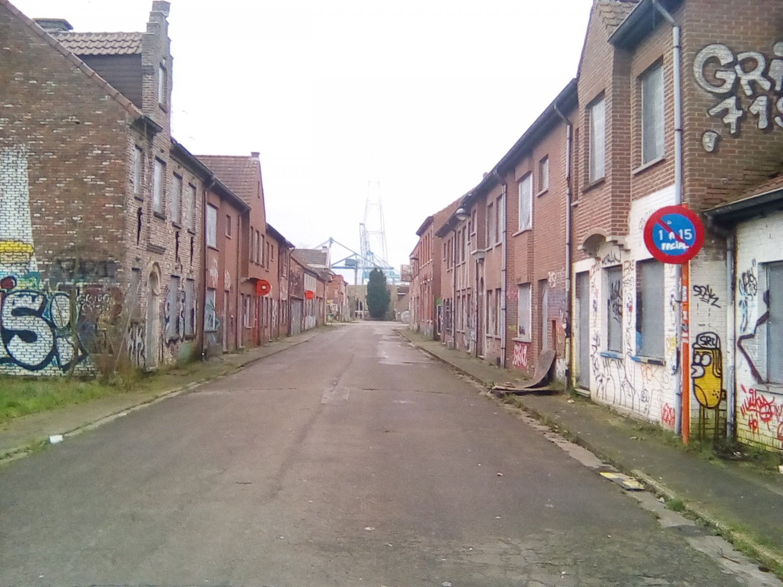 urbantrip Doel Belgium. empty streets of a ghost village
