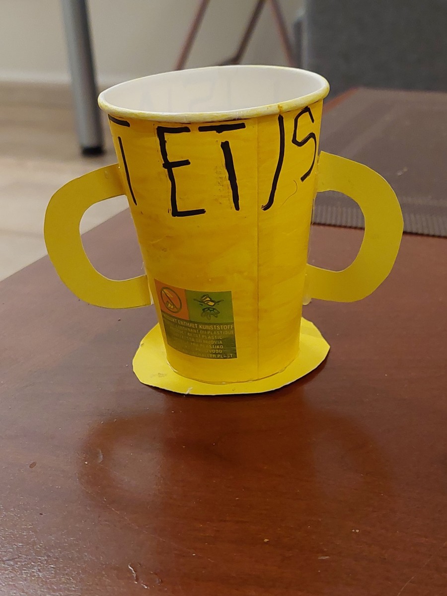 Sūnus padavanojo Per tėvų dieną jis pats padarė savo rankomis niekas nepadėjo