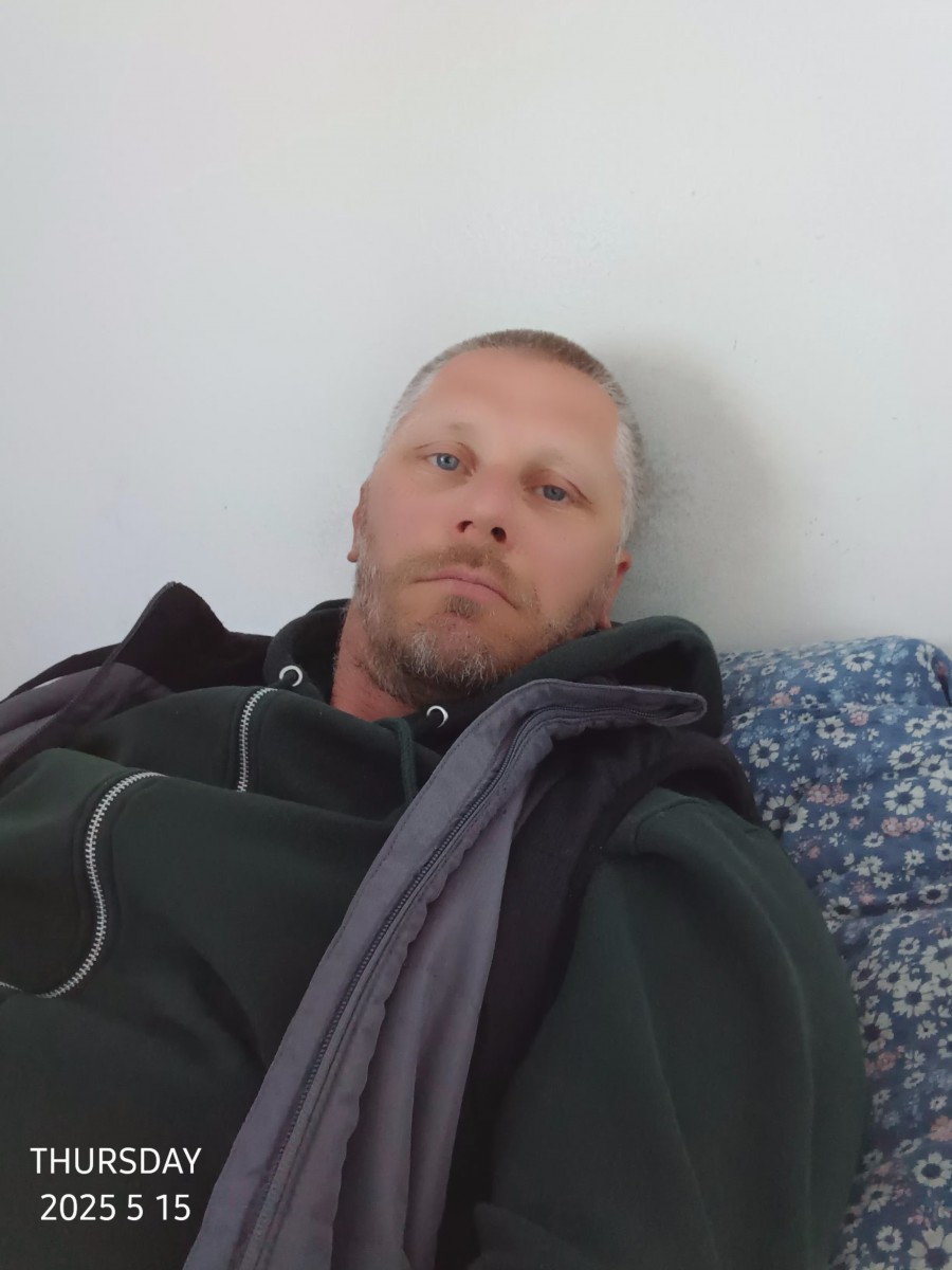 Po sunkių darbų pagaliau ištiesiau kojas.