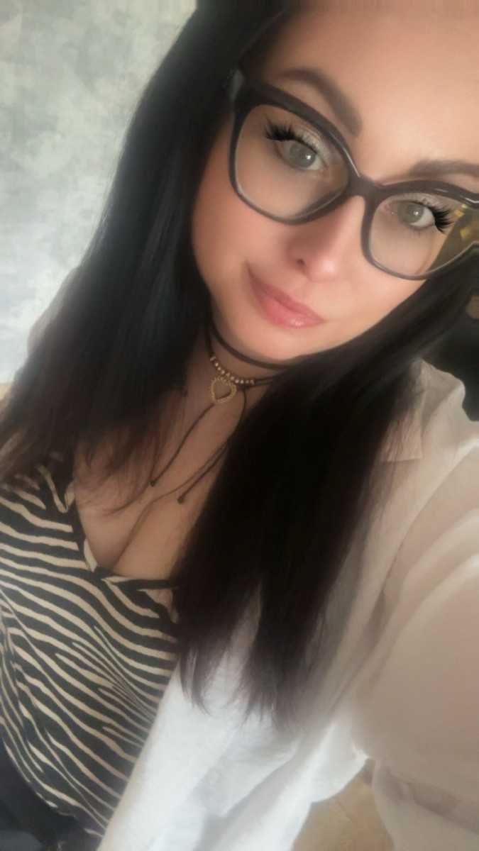 &#128513;